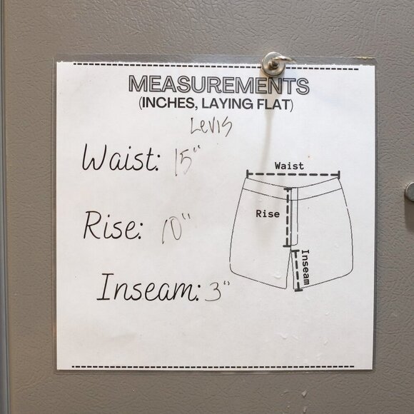 Womens Size 28 Levis 501 Denim Shorts Pastel Purple Button Fly Mid Rise Cuffed - Picture 2 of 10